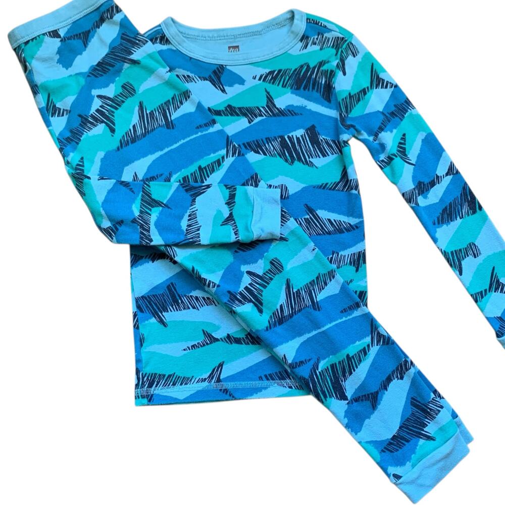 Tea Collection Shark Pajamas - Picture 10 of 10